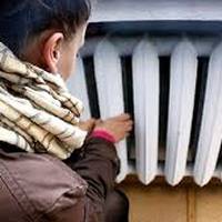 На вулиці Київській другий тиждень холодні батареї