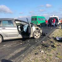 Водій з Тернополя потрапив у страшну аварію на Прикарпатті. Двоє людей загинули (ФОТО)