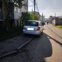 У мережі показали, як паркуються водії неподалік ринку у Тернополі (фото)