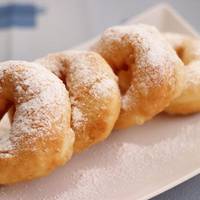 Домашні пончики на кефірі за 5 хвилин. На сніданок до чаю, смачно і швидко