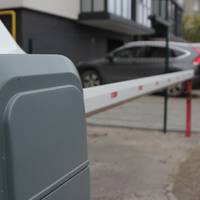 У Тернополі людям заборонили відмежуватися від сусідів (ФОТО)