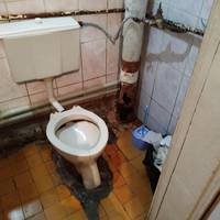 Жителі Бережан скаржаться на антисанітарні умови санвузлів в одній із лікарень (фото)