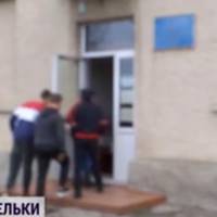 На Тернопільщині 8-класник цькував і принижував вчительку української мови і став 