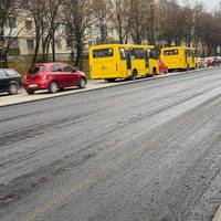 До уваги водіїв: на Тарнавського у Тернополі частково перекрили рух транспорту (Наживо)