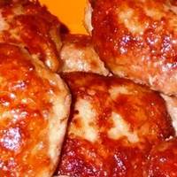 Подруга, що працює в їдальні, поділилася секретами приготування котлет: чому не можна додавати яйця, хліб з молоком в фарш