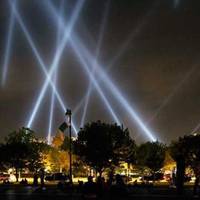 Сьогодні у Чорткові засвітять прожектори, як символ пам'яті про загиблих захисників України