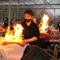 Спини 50 людей палали 5 хвилин – у Тернополі зафіксували новий рекорд (фото)