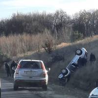 Біля Мишковичів перекинулось авто. Медики борються за життя двох дітей