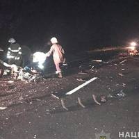 Поблизу Кременця сталася смертельна аварія – зіткнулися бус і вантажівка (ФОТО)