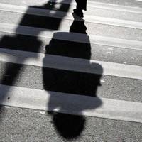 У Тернополі на переході збили молоду людину