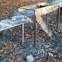В “Парку здоров’я” на масиві Дружба потрощили відпочинкову зону (фото)