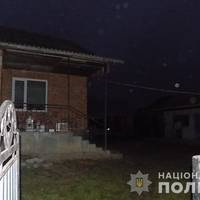 Вбивство на Тернопільщині: чоловік зарізав дружину, а потім перерізав собі горло (Фото)