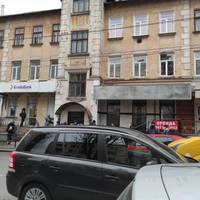 Тернополяни «штурмують» відділення банків в надії отримати візи (фото)