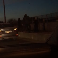 У Тернополі випадковий свідок врятував чоловіка, який хотів стрибнути з мосту (Відео)