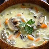 Вершковий суп з куркою та грибами (РЕЦЕПТ)
