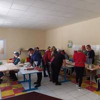 В Байковецькій ОТГ місцеві жителі наліпили 5000 вареників для захисників (фото)