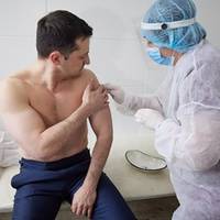 Зеленський вакцинувався від коронавірусу
