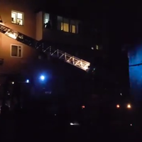 ВІДЕО. На Фабричній загорівся  електрощиток, людей евакуювали