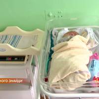 Хлопчик, якого знайшли у “Вікні життя” в Тернополі повністю здоровий, кажуть лікарі