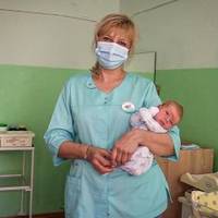 Мама повернулася! Маленький Володя, якого залишили у “Вікні життя” може повернутися в сім’ю (фото)