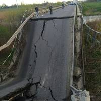 “Видовище вражає”: обвал мосту заблокував трасу між двома обласними центрами (ФОТО)
