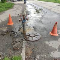 Жителі кількох вулиць Тернополя залишились без води (фото)