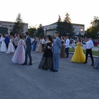 У Чорткові випускний вальс танцюватиме рекордна кількість пар