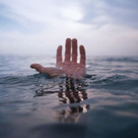 Хотів переплисти ставок: медики розповіли подробиці смерті дитини на Тернопільщині