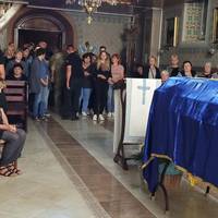 Зі слізьми на очах та на колінах: Тернопільщина зустріла загиблого в зоні ООС Володимира Яськіва (Відео/Фото)