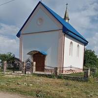 80-річний киянин за власні гроші відновлює костел у рідному селі на Тернопільщині