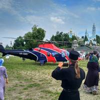 У Почаївську лавру на гвинтокрилі нардепа прилітав глава Московського патріархату (ФОТО)
