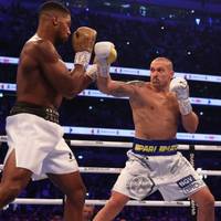 Усик сенсаційно переміг Джошуа і здобув чотири чемпіонські пояси