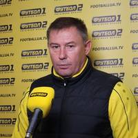 Екс-тренер Ниви може очолити клуб Прем’єр-ліги. А хто готуватиме Ниву?