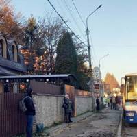 Зупинки приміських автобусів на Підволочиському шосе біля “Грузинської кухні” вже не буде