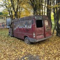 З вулиць Тернополя забирають покинуті автівки (Фото)
