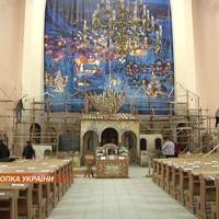 У Тернополі почали встановлювати найбільшу в країні Різдвяну шопку