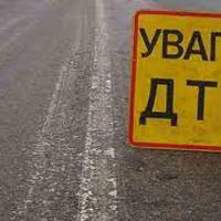 Нічна ДТП на Тернопільщині: 20-річного хлопця витягали з понівеченого авто рятувальники