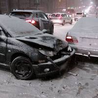 26 аварій та знеструмлені села: наслідки хуртовини на Тернопільщині. ВІДЕО