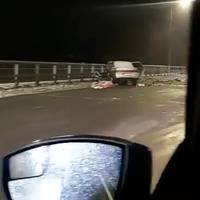 У Тернополі біля Білого замку ДТП: не розминулися легкові авто (Відео)