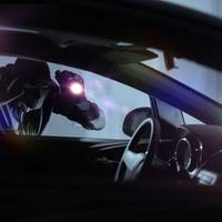 У Тернополі в дворі біля будинку обікрали автомобіль