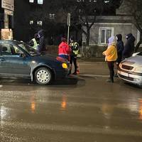“Збив неповнолітню і затягував її в авто”, – свідки аварії на Бандери у Тернополі (ФОТО)