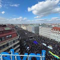 У багатьох країнах світу відбулися багатотисячні мітинги на підтримку України