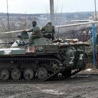 Окупанти крадуть та вивозять до РФ машини, побутову техніку та продукти, — Генштаб