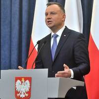 Президент Польщі вважає дії РФ геноцидом та наполягає, щоб Захід поставив ультиматум Путіну
