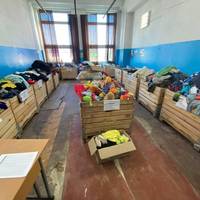 Потребуючі тернополяни та переселенці можуть безкоштовно отримати одяг та взуття
