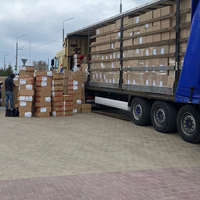 Казали, що гуманітарка: через «Ягодин» ввозили брендовий одяг для продажу. ВІДЕО