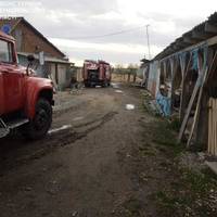 Через розряд блискавки на Чортківщині загорівся будинок (фото)