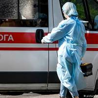 У Тернополі на лавці раптово померла жінка