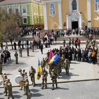 Віддали останню шану: у Бережанах поховали воїна Руслана Рудіча