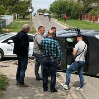 У Тернополі внаслідок ДТП, на перехресті вулиць Польового і Рєпіна, перекинувся автомобіль